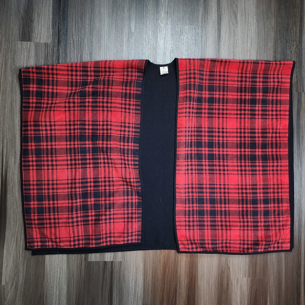 Woolrich Reversible Poncho Black and Red Plaid Blanket Wrap One Size OSFA Cape